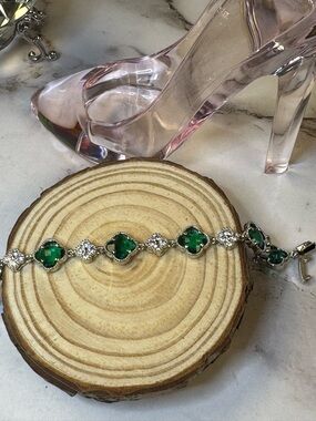 Emerald Clover Silver-Tone Tennis Bracelet